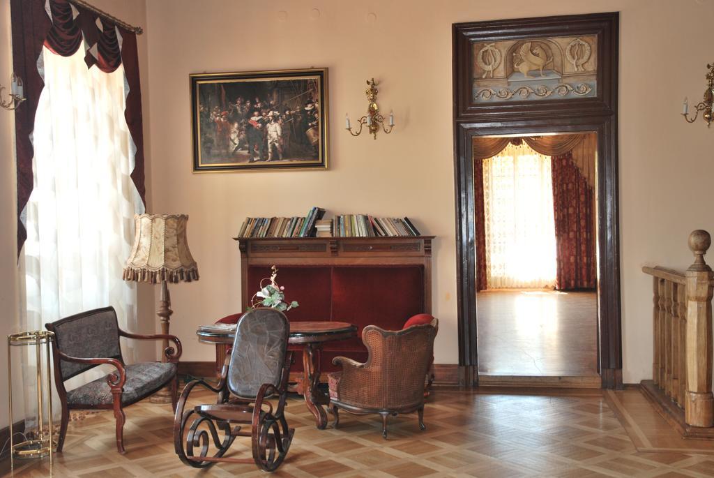 Palac W Czyzowie Szlacheckim Czyzow Szlachecki 外观 照片